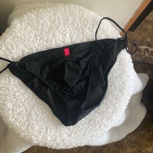 Black bikini bottoms